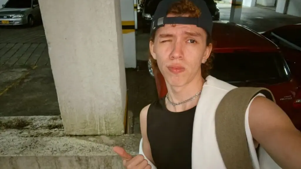 AustinCollins's live cam