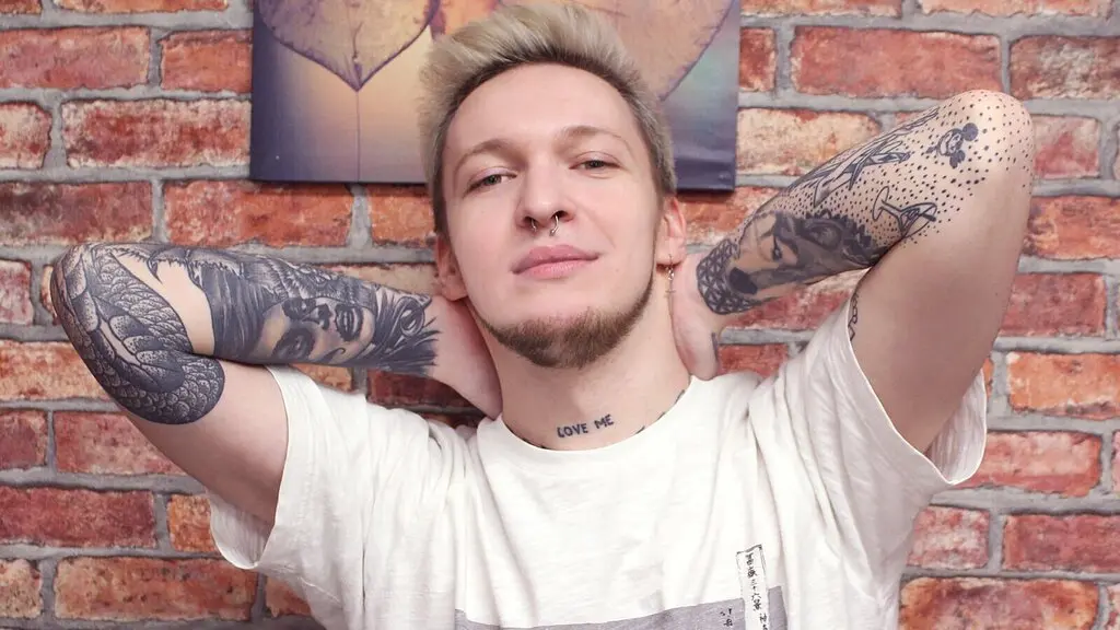 ChristianRipley's live cam