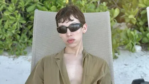 DylanNewell's live cam