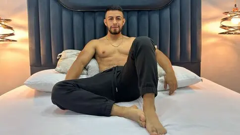 EithanConhor's live cam