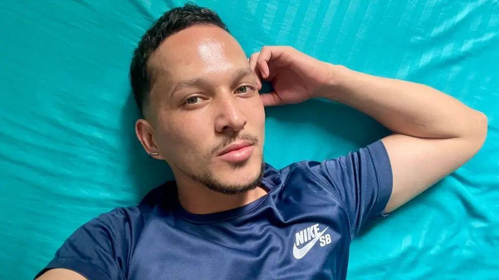 OliverSmi's live cam