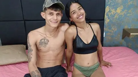 AnnaAndWilson's live cam