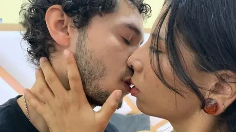 MelanyandEthan's live cam