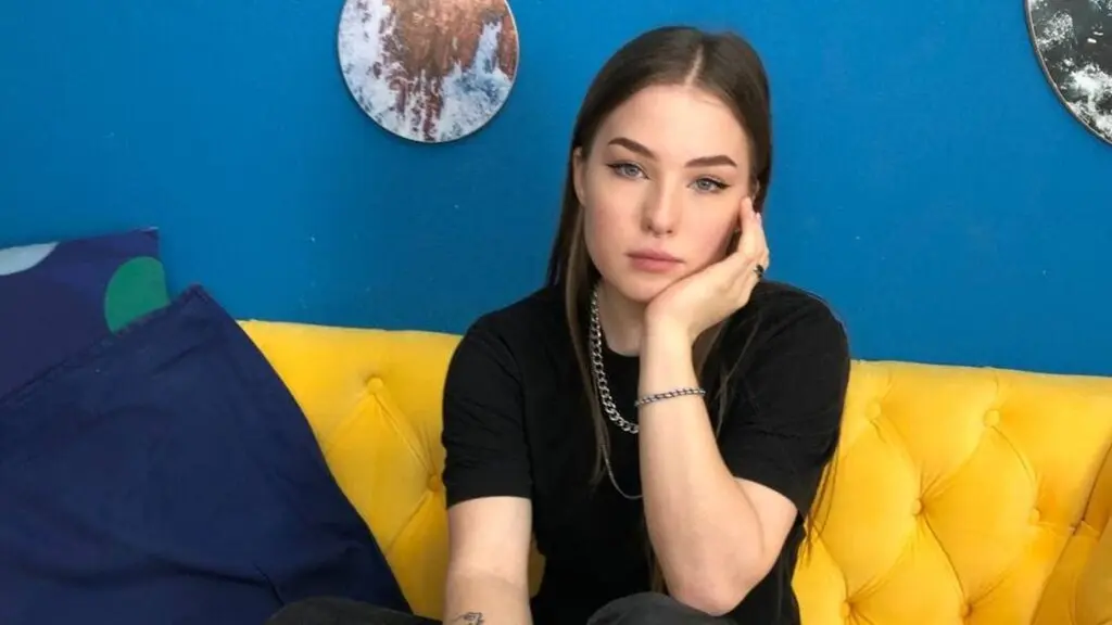 AbigailSimmons's live cam