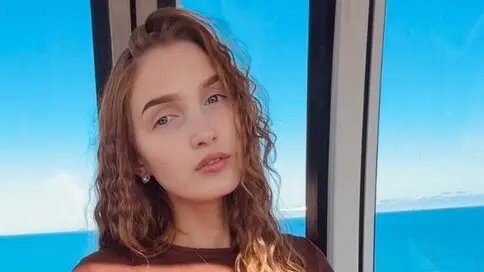 AlbinaFichtner's live cam