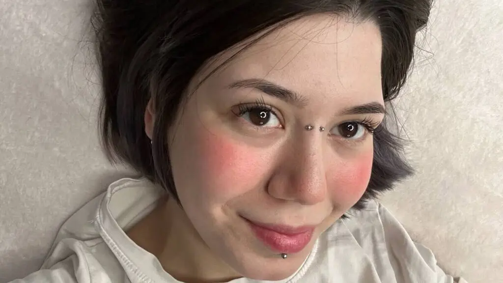 AliConduff's live cam