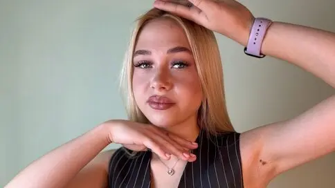 AngelynBroe's live cam