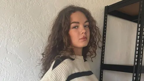 AveryGerringer's live cam