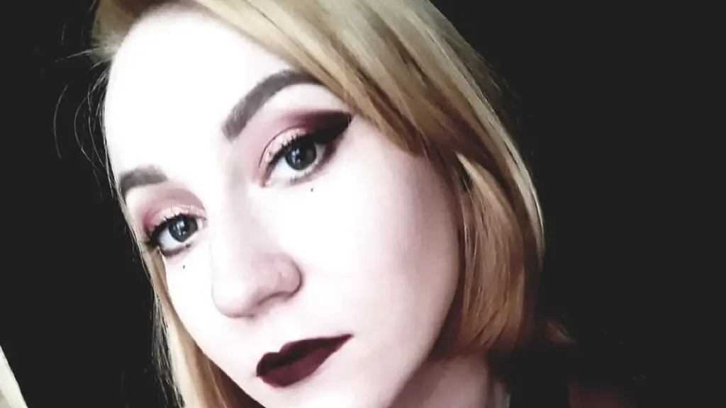 BettyVines's live cam