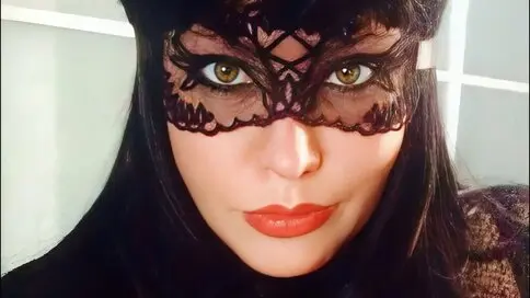 ChristieCru's live cam