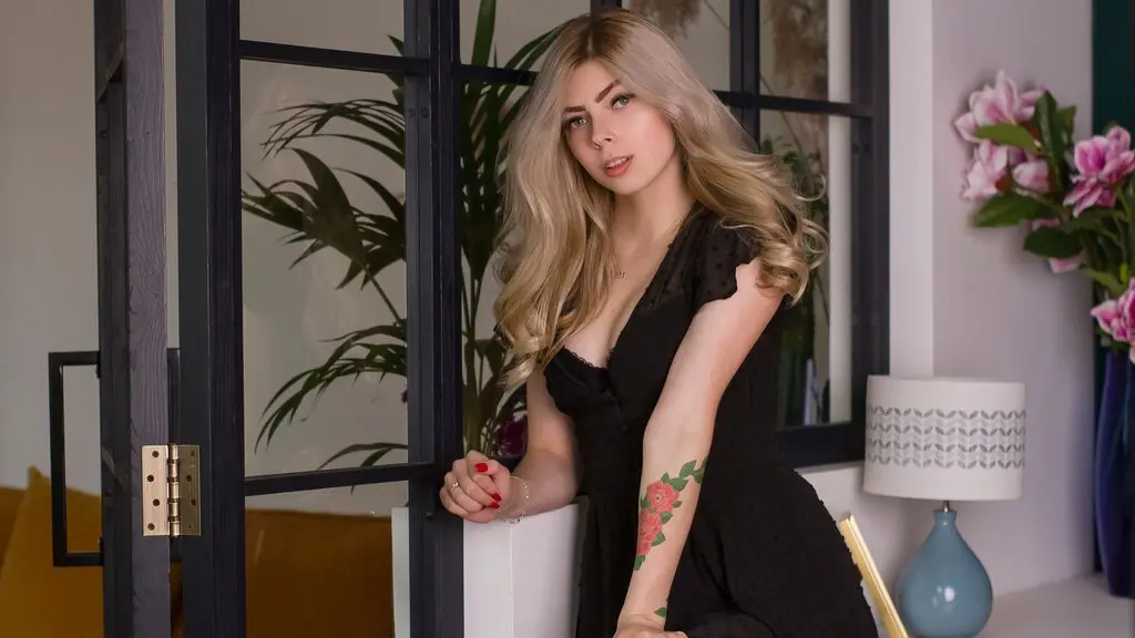 CrystalUnique's live cam