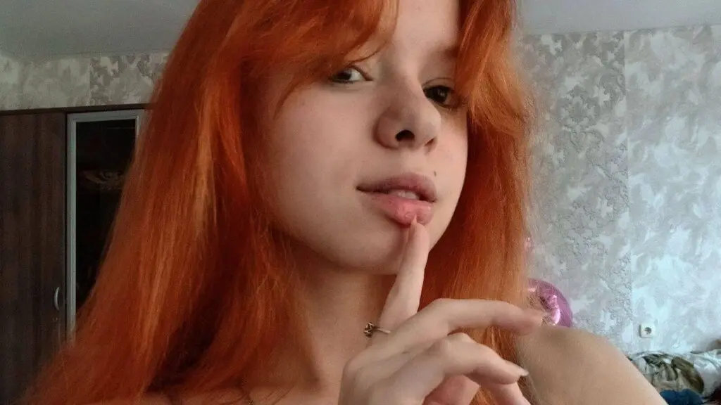 DamarisColvin's live cam