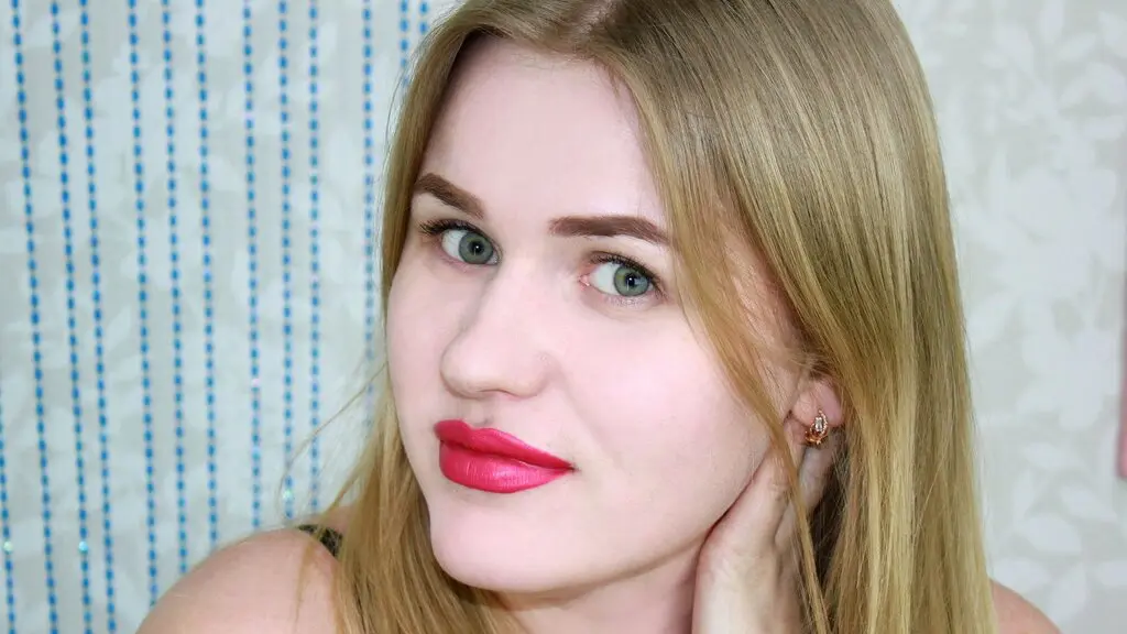 ElizaMayer's live cam