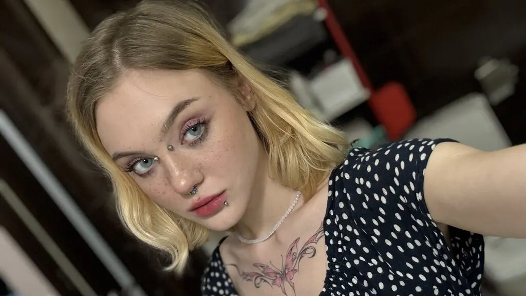 ElizabethMoralez's live cam