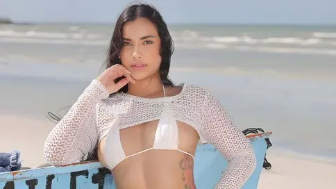 EmilyKiky's live cam