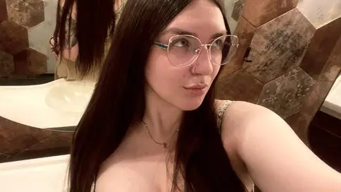 EvelynPurneli's live cam