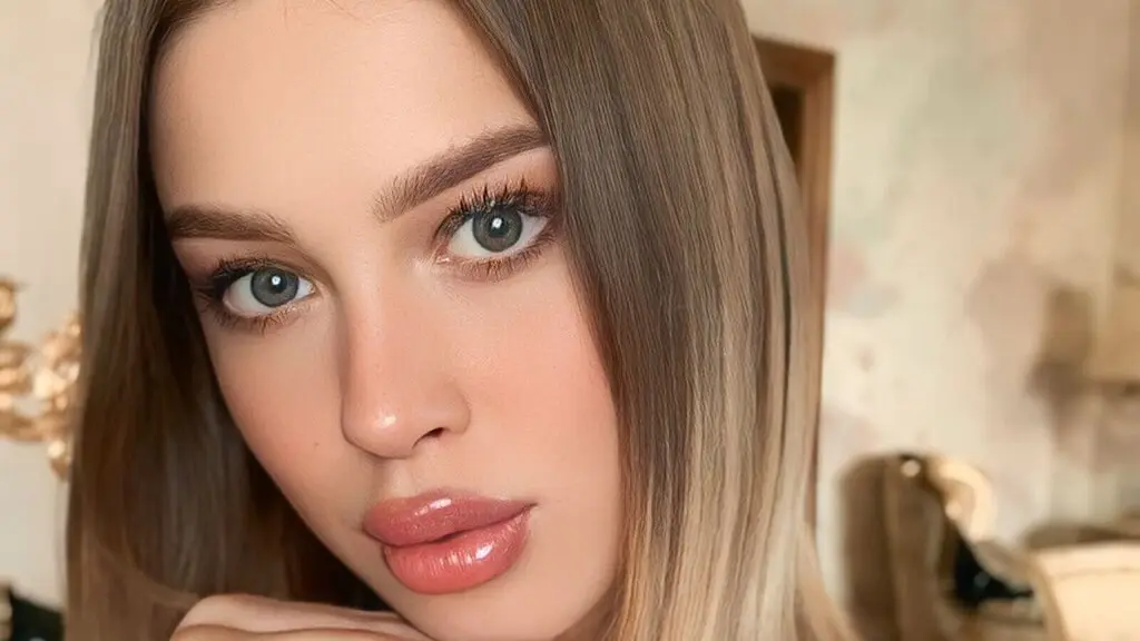 GwenSollman's live cam