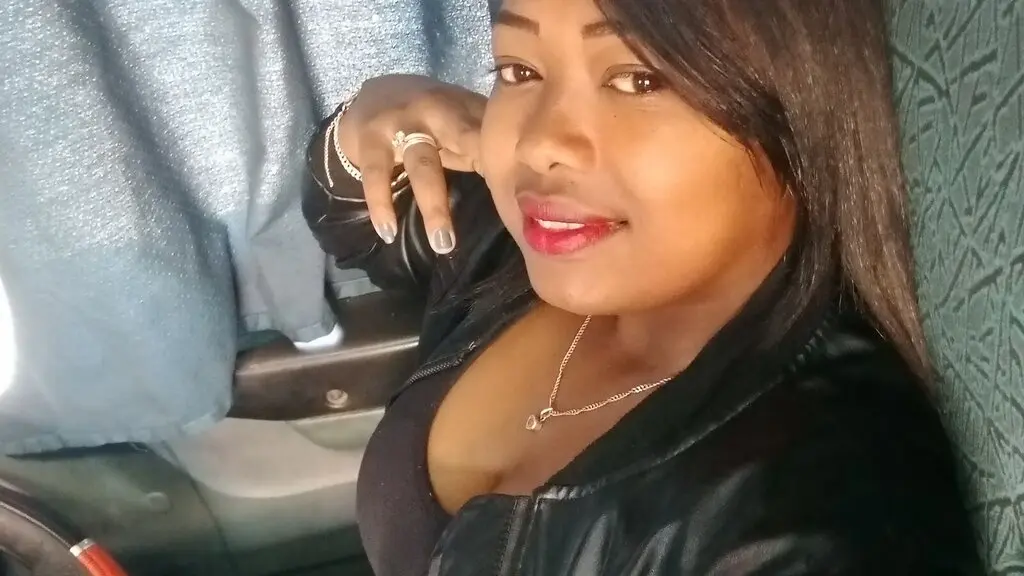 HajaPrisca's live cam