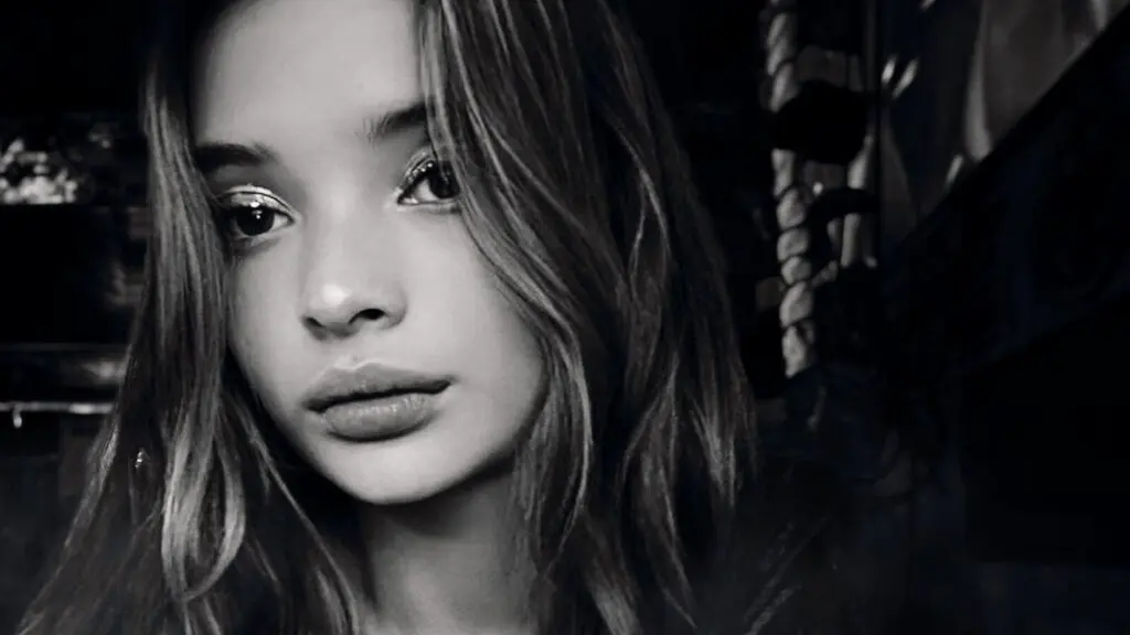 JenieRose's live cam