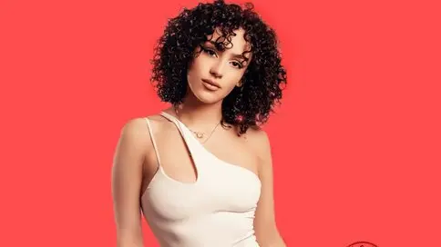 KayleeJune's live cam