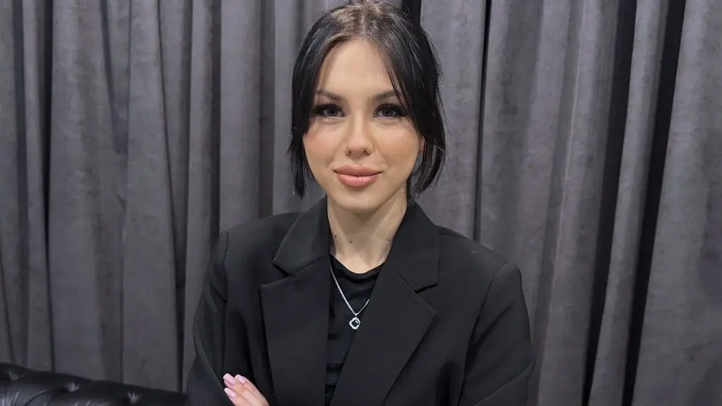 LeyaFoxhall's live cam