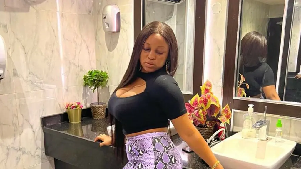 LiciaJohnson's live cam