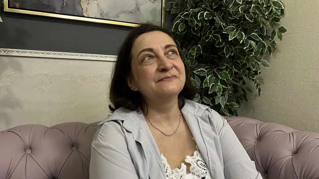 LindaBrooklyn's live cam