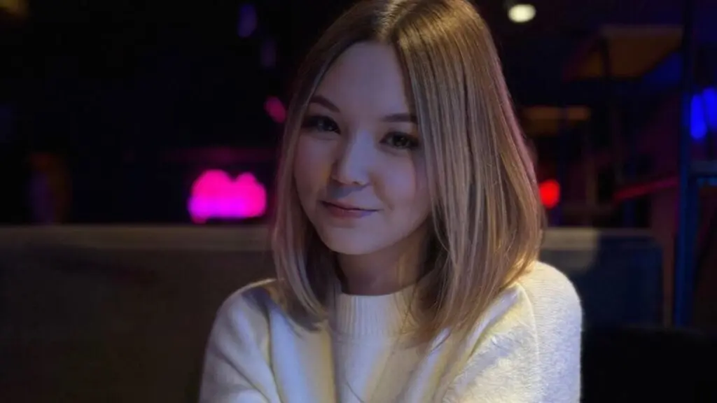 LoisFares's live cam