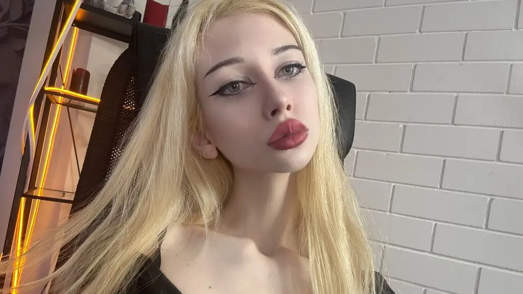 LoreyHoney's live cam