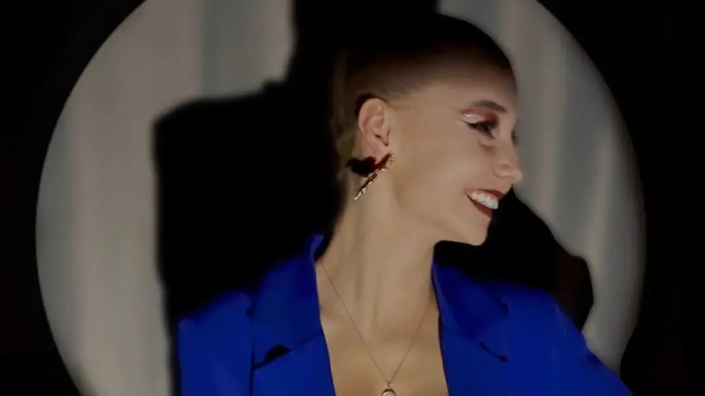 LuizaLand's live cam