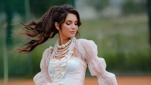 MaveCarter's live cam