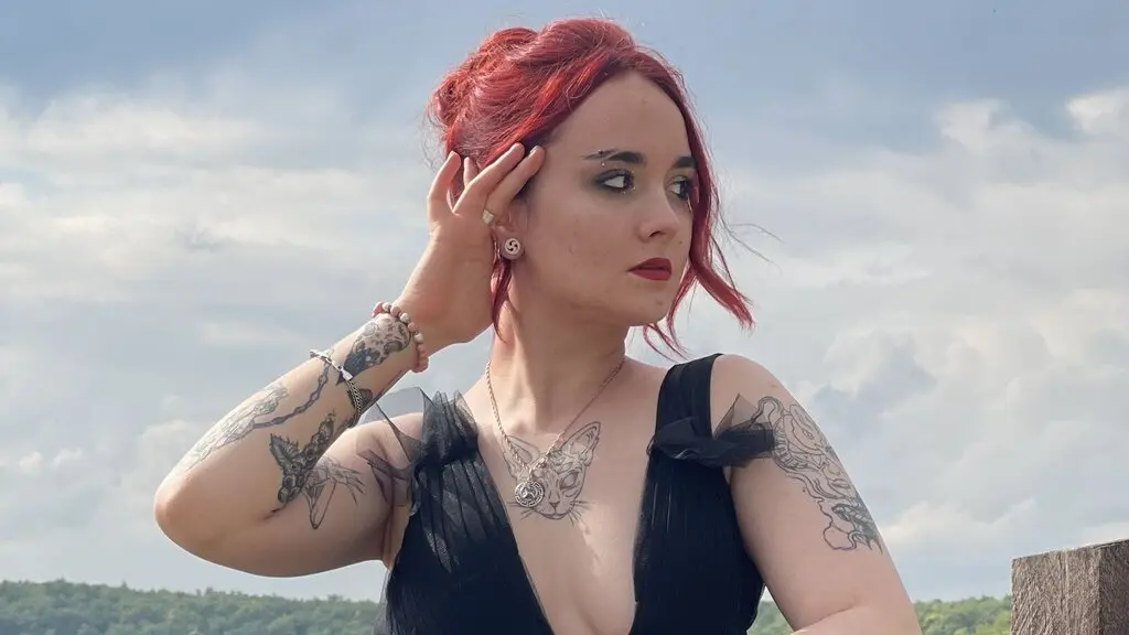 MilaListon's live cam