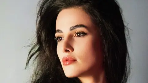 NadineRayley's live cam