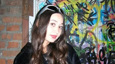 NicoleBrownie's live cam