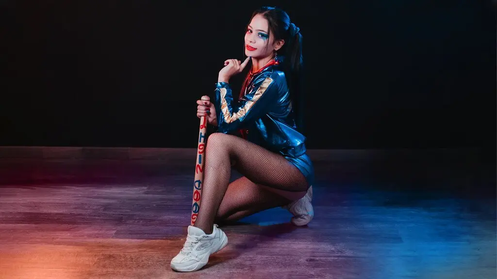 NicoleHowland's live cam