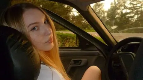 SheenaBorer's live cam