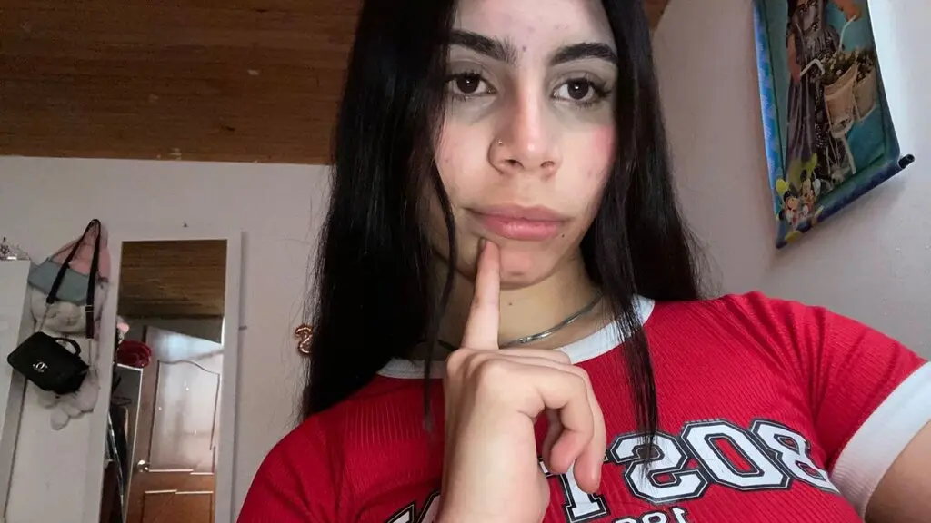 SophieTom's live cam