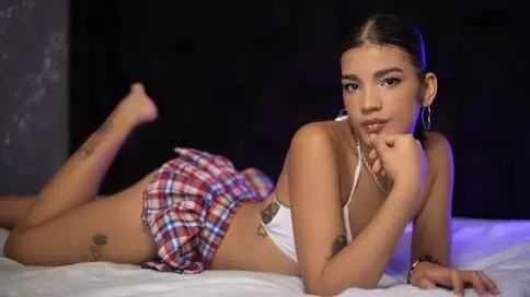 VeronicaWylde's live cam