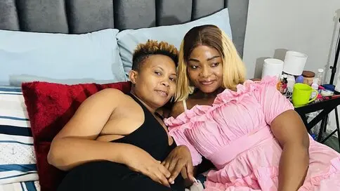 HoleMezikeen's live cam