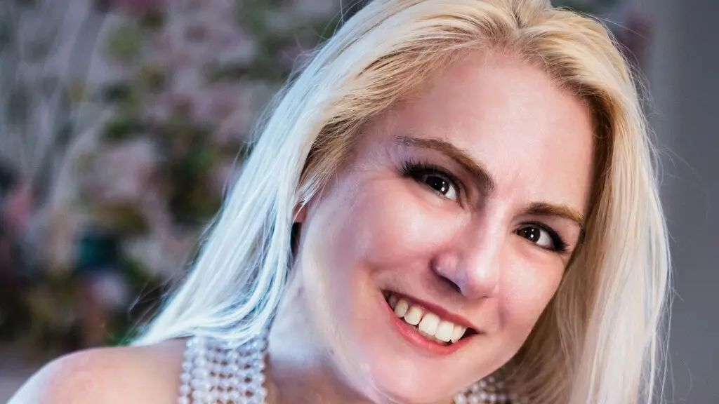 CharlotteRay's live cam