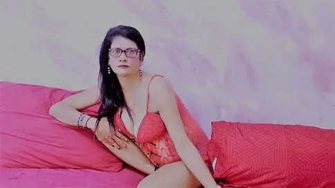 KirtiRose's live cam