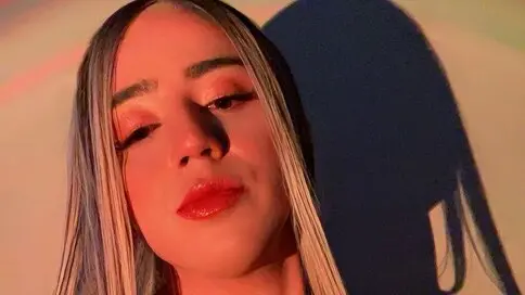 AlejaHill's live cam