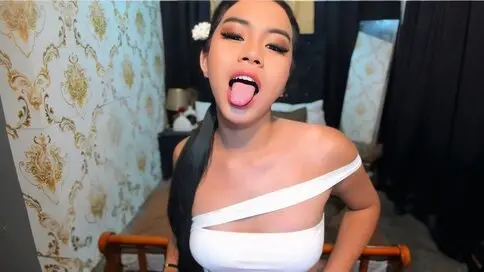 LuisaEllanor's live cam