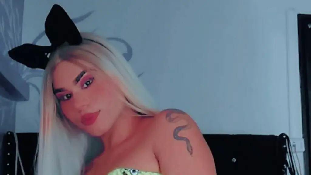 MillerIvonne's live cam